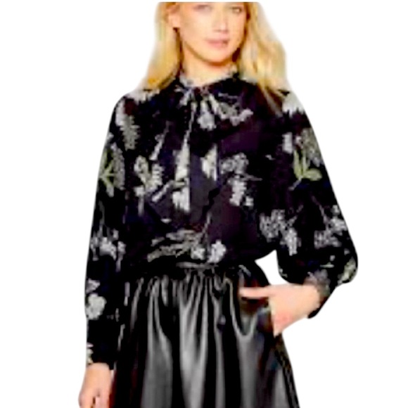 🌹Who What Wear Floral Black Blouse - Picture 1 of 8